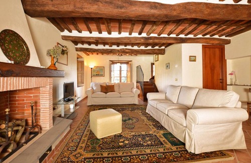 Orbicciano Villa | 295 m² Villa ∙ 6 bedrooms ∙ 10 guests