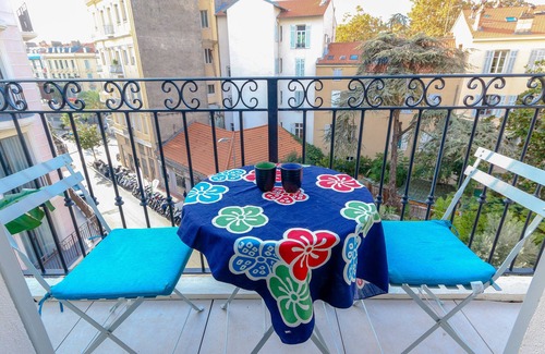 Carnot Apartment | 2BR Close Gare Station AC and Balcony DOWNTOWN CANNES - BENAKEY