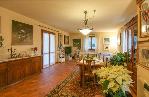 Strettoia House | 3 bedroom accommodation in Pietrasanta