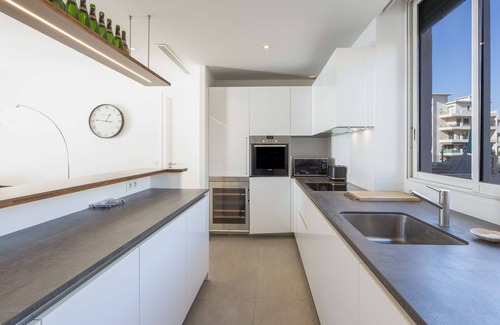 Le Suquet Apartment | 3 bedroom apartment 125 m2 with exceptional view facing the sea