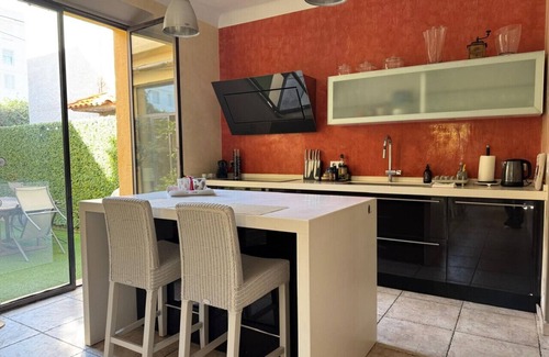 Cannes House | 3-bedroom house with terrace 5 minutes walking distance from La Croisette