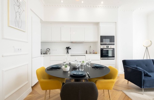 Cannes City Centre Apartment | 3-Br Apartment in the heart of downtown