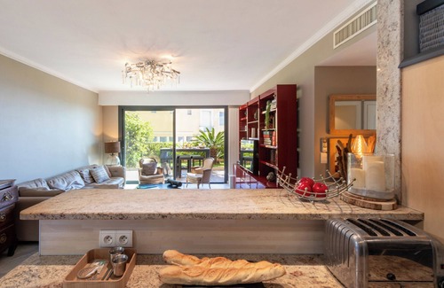 Pointe Croisette Apartment | 3-Br Apartment with Private Pool & Sea View