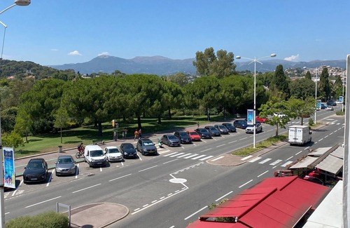 Cros-de-Cagnes Apartment | 3-room apartment 100 M from the beach