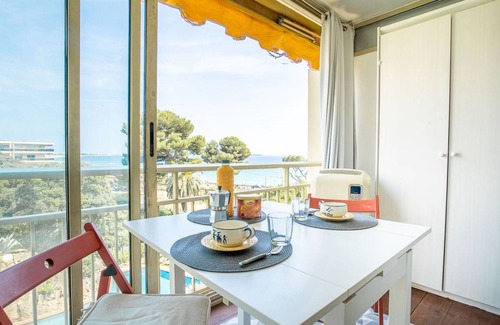 La Croix des Gardes Apartment | 30 m² Apartment ∙ 1 bedroom ∙ 2 guests