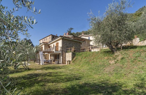 Nocchi House | 300 m² House ∙ 9 bedrooms ∙ 20 guests