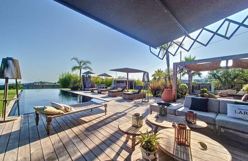Nice Villa | 300 m² Villa ∙ 3 bedrooms ∙ 8 guests