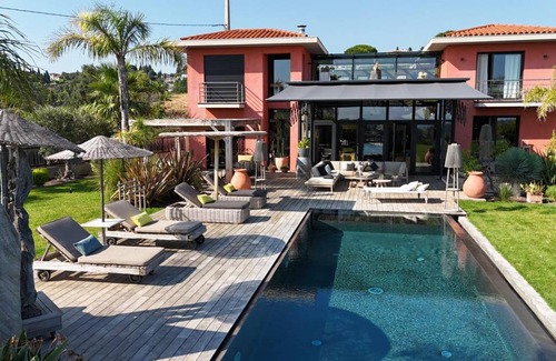 Nice Villa | 300 m² Villa ∙ 3 bedrooms ∙ 8 guests