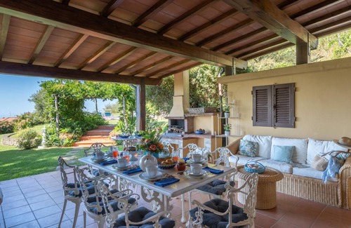 Corsanico Villa | 300 m² Villa ∙ 4 bedrooms ∙ 8 guests
