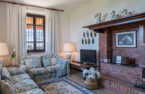 Corsanico Villa | 300 m² Villa ∙ 4 bedrooms ∙ 8 guests