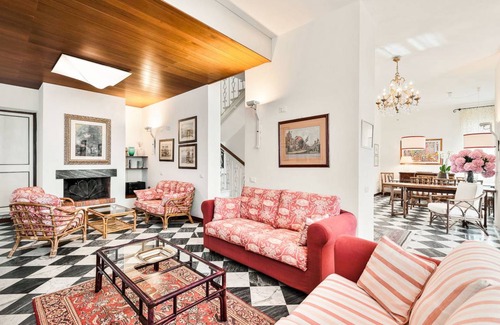 Corsanico Villa | 300 m² Villa ∙ 4 bedrooms ∙ 8 guests