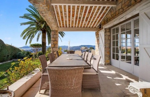 Le Cannet Villa | 311 m² Villa ∙ 4 bedrooms ∙ 8 guests