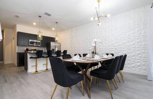 Bay Lake House | 3236 TT Hub Townhome: 3BR, 3BA, Sleeps 8