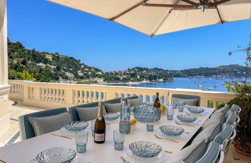 Villefranche-sur-Mer Villa | 330 m² Villa ∙ 6 bedrooms ∙ 10 guests
