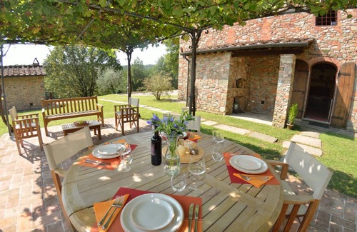 Pescia Villa | 330 m² Villa ∙ 4 bedrooms ∙ 8 guests