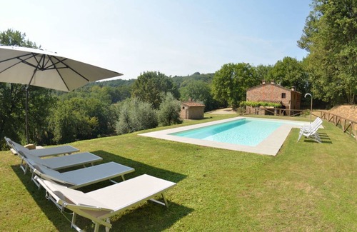 Pescia Villa | 330 m² Villa ∙ 4 bedrooms ∙ 8 guests