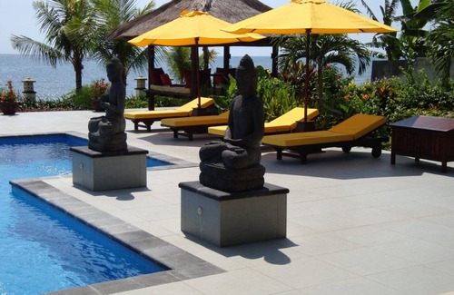 Banjartegehe House | 340 m² House ∙ 6 bedrooms ∙ 12 guests