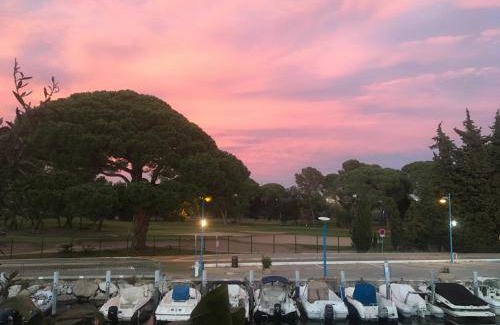 Mandelieu-la-Napoule Beach Apartment | 35 m² Apartment ∙ 1 bedroom ∙ 4 guests