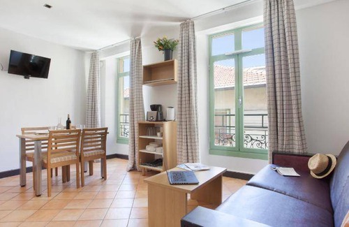 Gambetta Apartment | 35 m² Serviced apartment ∙ 127 guests