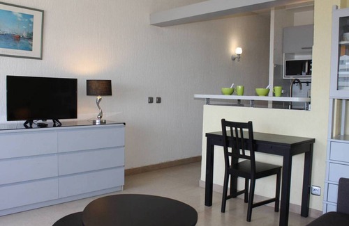 Villeneuve Loubet Beach Apartment | 35 m² Studio flat ∙ 1 bedroom ∙ 4 guests