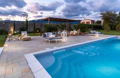Lucca Villa | 380 m² Villa ∙ 5 bedrooms ∙ 10 guests