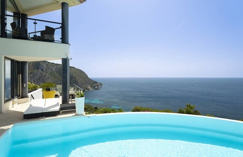 Eze Villa | 390 m² Villa ∙ 4 bedrooms ∙ 8 guests