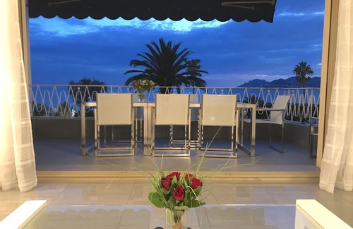 Le Suquet Apartment | 4 bedrooms - Close to palace - Sea front - Beaches on foot . Near Old Port