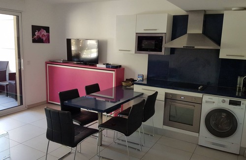 California - Pezou Apartment | 4 star apartment at 600 de la Croisette, with swimming pool, spa and sauna