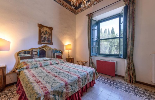 Campiglia Marittima House | 400 m² House ∙ 7 bedrooms ∙ 14 guests