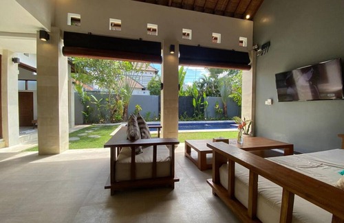 Petitenget Villa | 400 m² Villa ∙ 4 bedrooms ∙ 12 guests