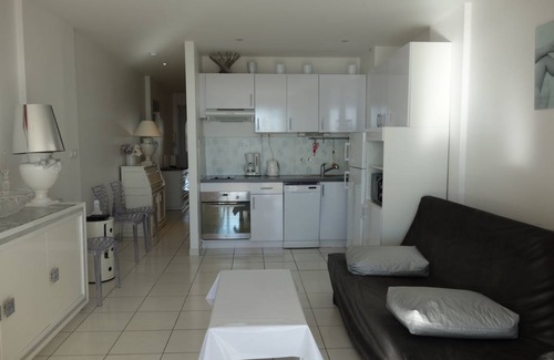 Cannes Old Town Apartment | 42 m² Apartment ∙ 1 bedroom ∙ 4 guests