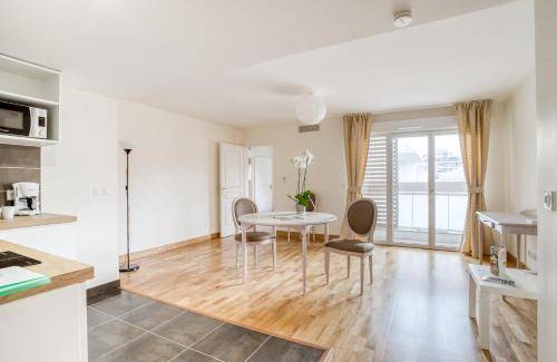 Saint-Laurent-du-Var Apartment | 45 m² Serviced apartment ∙ 2 guests