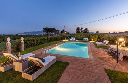 Capannori Villa | 450 m² Villa ∙ 6 bedrooms ∙ 12 guests