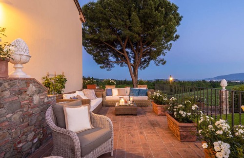 Capannori Villa | 450 m² Villa ∙ 6 bedrooms ∙ 12 guests