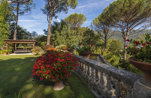Camaiore Villa | 450 m² Villa ∙ 6 bedrooms ∙ 12 guests