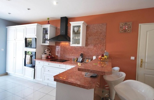 Frejus House | 5 bedroom pet friendly home in Frejus