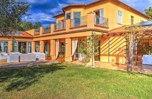 Campiglia Marittima Villa | 500 m² Villa ∙ 6 bedrooms ∙ 12 guests