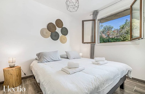Sainte-Maxime - Saint-Tropez Apartment | 55 m² Apartment ∙ 1 bedroom ∙ 4 guests