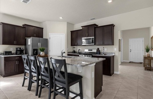 Sunridge Woods House | 6 Bedroom/5.5 Bathroom/Solterra (7664 OL)