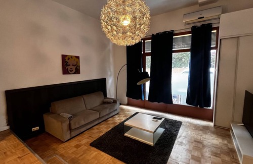Prado - Republique Apartment | 60 m² Apartment ∙ 1 bedroom ∙ 4 guests
