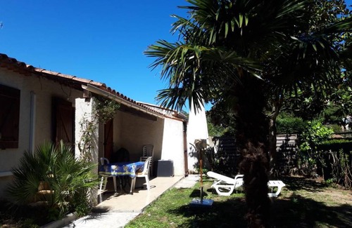 Plage de la Garonnette House | 60 m² House ∙ 3 bedrooms ∙ 6 guests