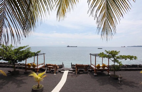 Candi Dasa Resort | 60 m² Resort ∙ 3 bedrooms ∙ 4 guests