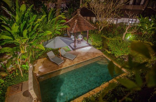 Kedewatan House | 650 m² House ∙ 3 bedrooms ∙ 8 guests