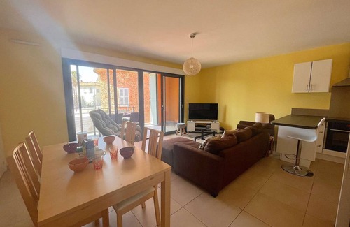 Frejus City Centre Apartment | 68 m² Apartment ∙ 2 bedrooms ∙ 4 guests