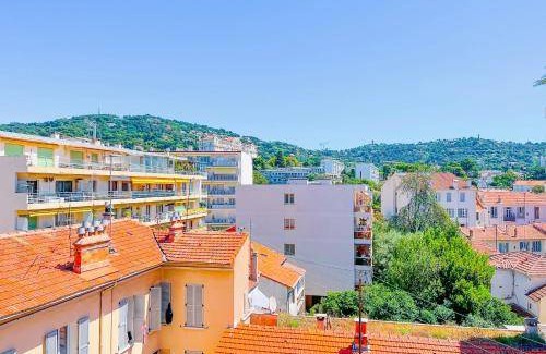 Prado - Republique Apartment | 70 m² Apartment ∙ 2 bedrooms ∙ 5 guests