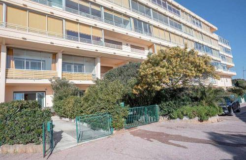 Mandelieu-la-Napoule Beach Apartment | 70 m² Apartment ∙ 2 bedrooms ∙ 4 guests