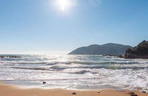 Mandelieu-la-Napoule Beach Apartment | 70 m² Apartment ∙ 2 bedrooms ∙ 4 guests
