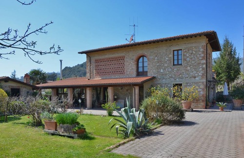 Camaiore House | 72 m² House ∙ 2 bedrooms ∙ 4 guests