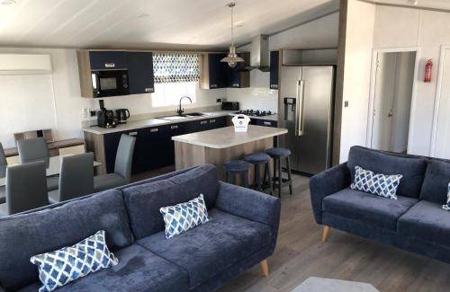 Port Grimaud Resort | 73 m² Resort ∙ 3 bedrooms ∙ 6 guests