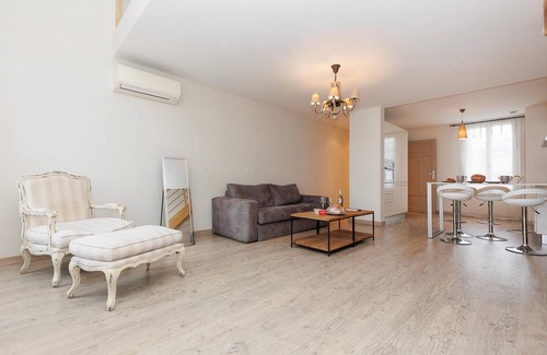 Cannes Old Town Apartment | 75 m² Apartment ∙ 2 bedrooms ∙ 5 guests
